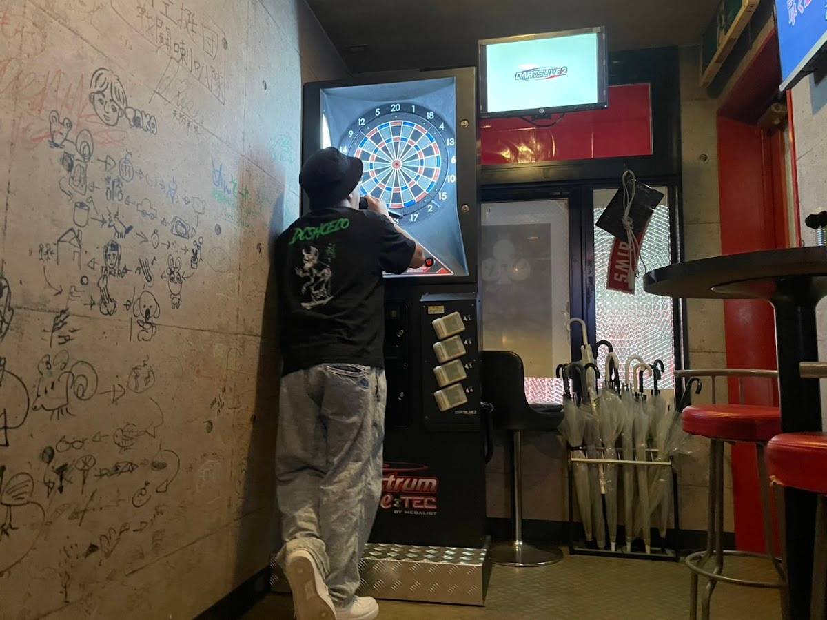 Bar Edge Six 池袋 バー ダーツ ダーツバー カラオケバー