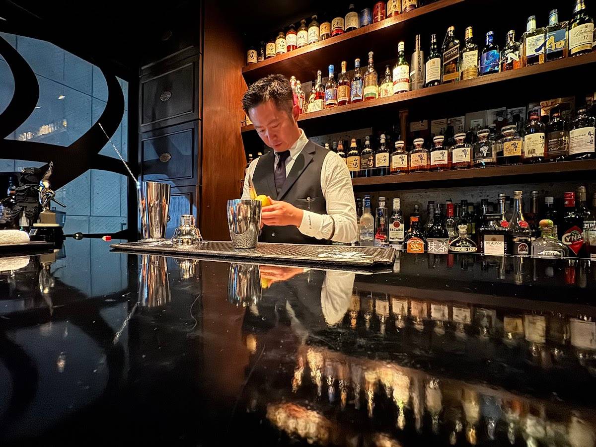 BAR URUSHI