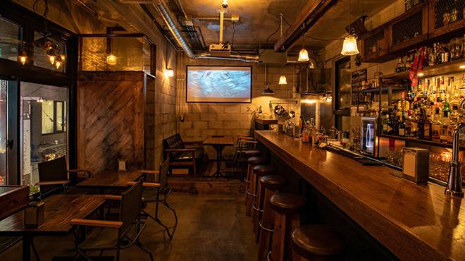 DINING BAR JAM