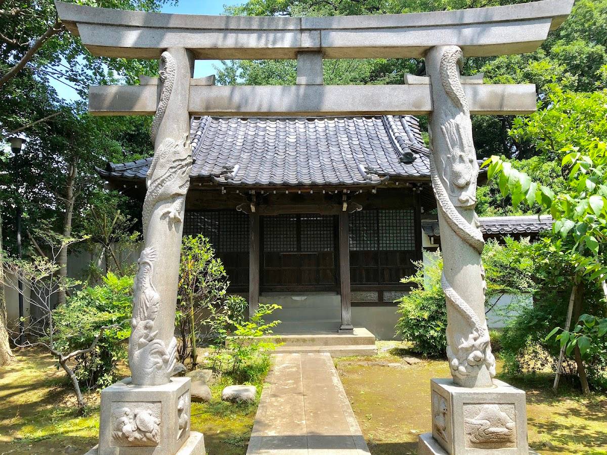 Double Dragon Torii Gate