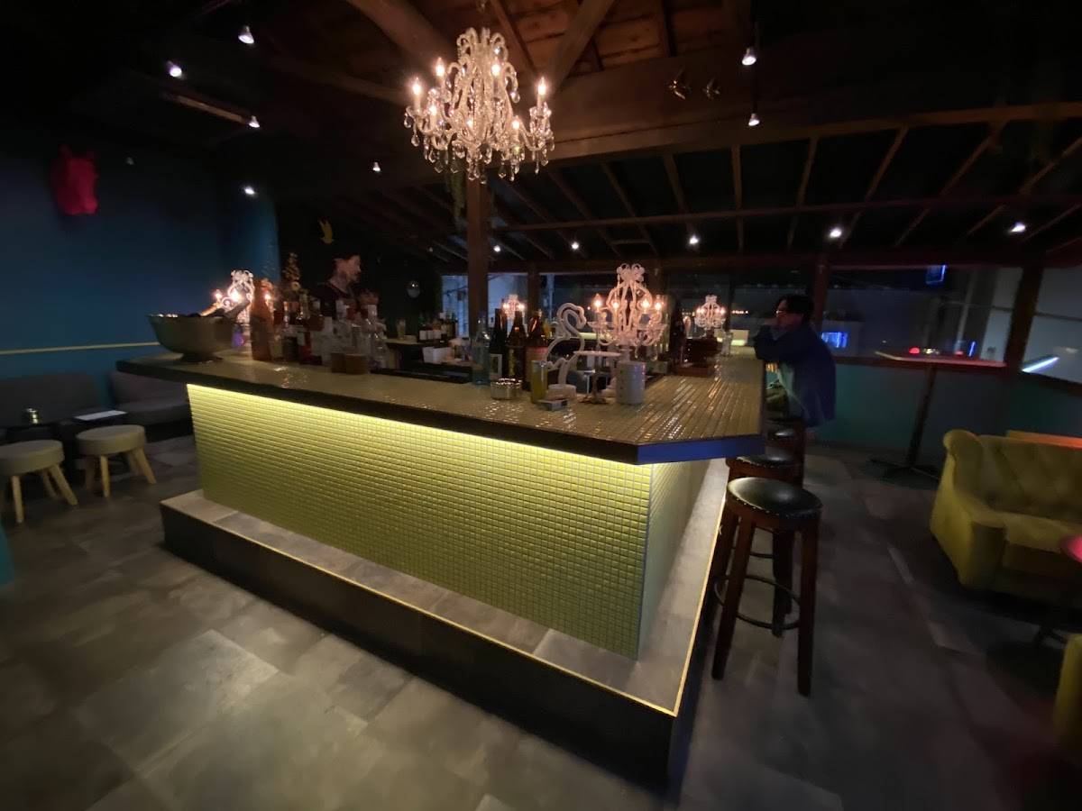 FRIENDS bar&lounge