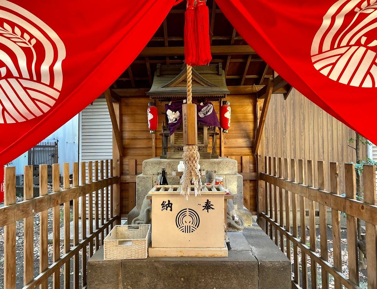 Hikawainari Shrine
