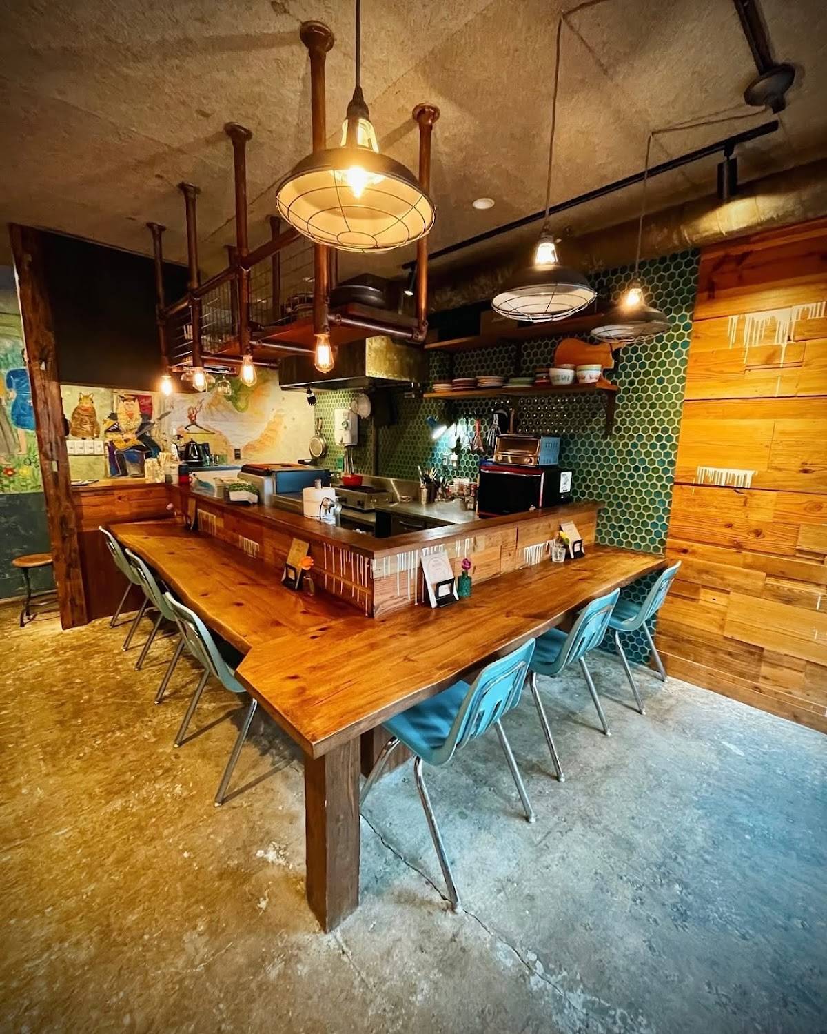 高円寺メタルめし Kouenji METAL MESHI HEAVY METAL DINING