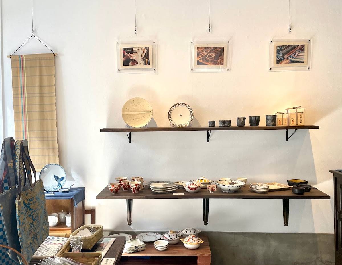 Pottery & Crafts Shop Seikyodo