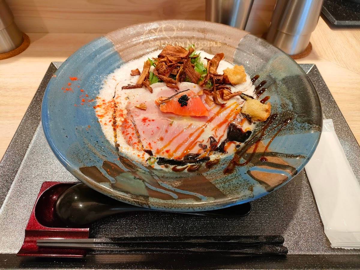 Salmon Ramen Noodle Sangenjaya