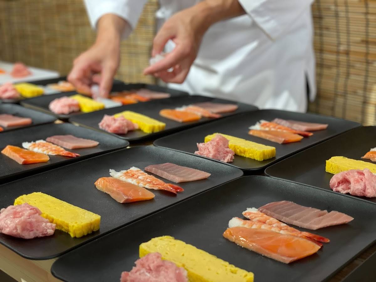 Sushi Making Class in Tsukiji by Japan Wonder Travel