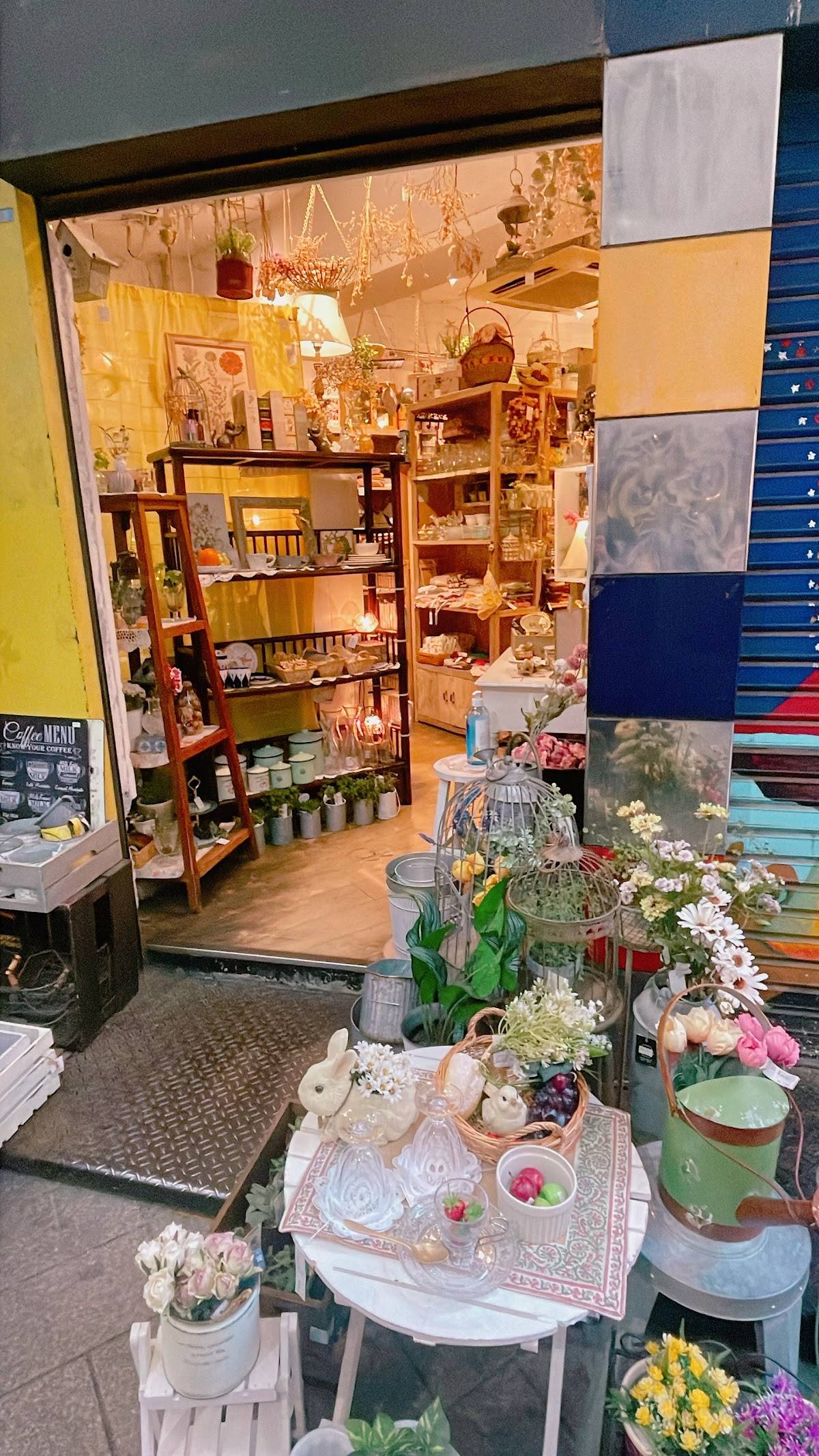 THE EAST MARKET