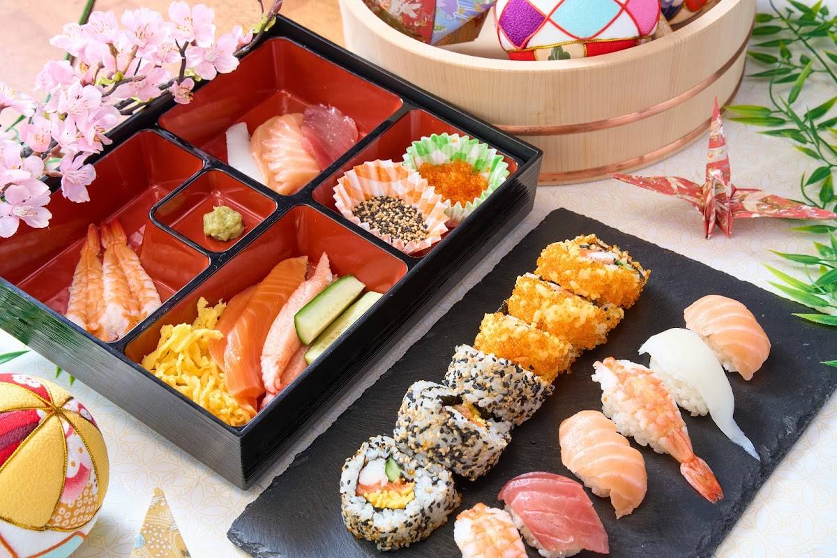 Tokyo Sushi Making Class Shibuya (Vegan/ Vegetarian/ Halal Sushi Available)