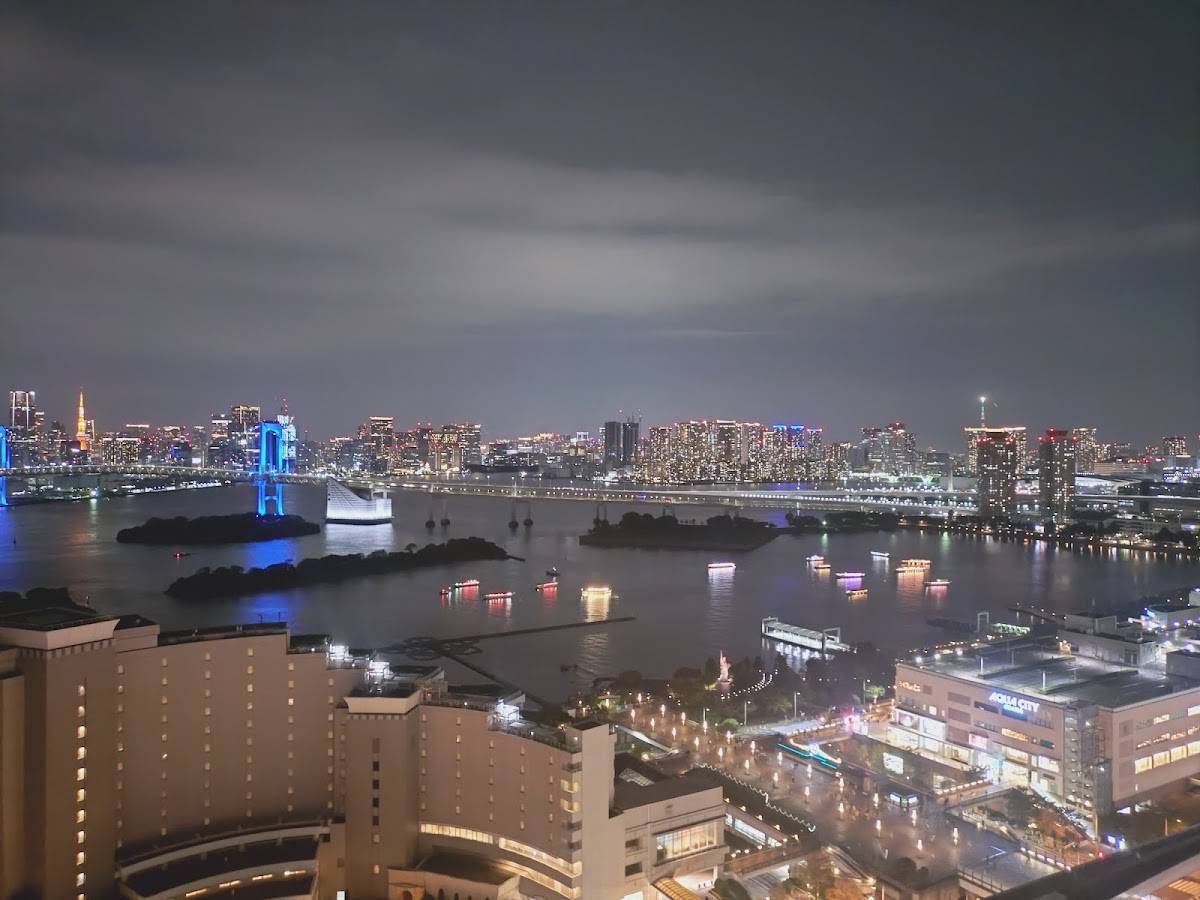 View Lounge on 27th